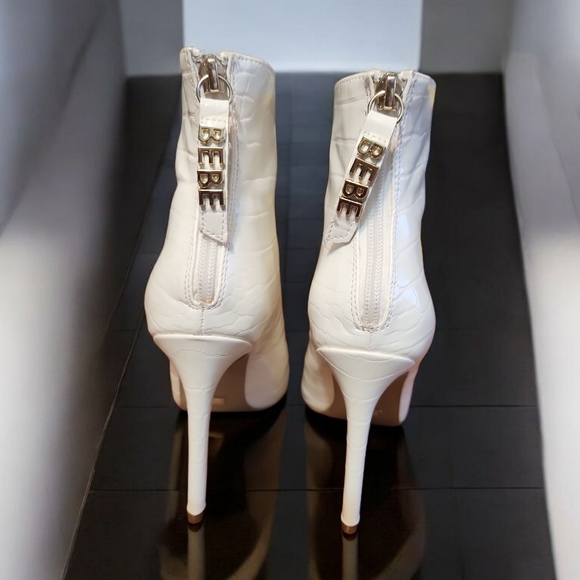 BEBE Elegant White Croc-Embossed Ankle Boots Sz 6 - Picture 2 of 16